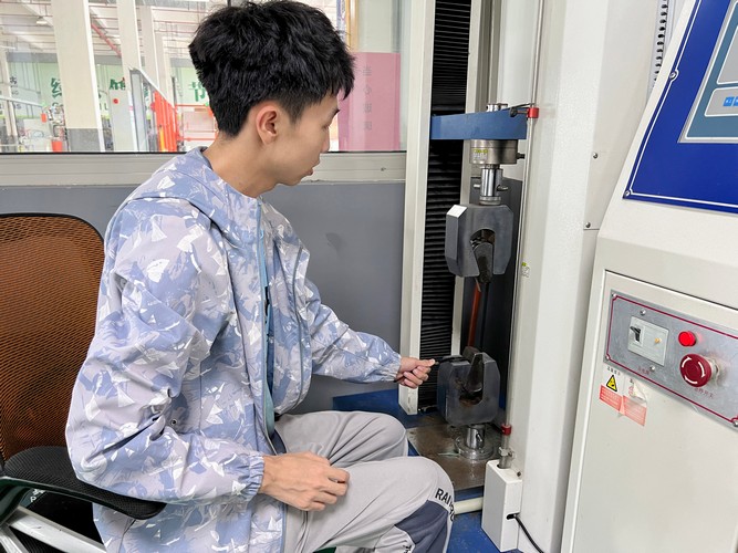 自立 | 携手同济大学：深化产学研合作，培养行业未来